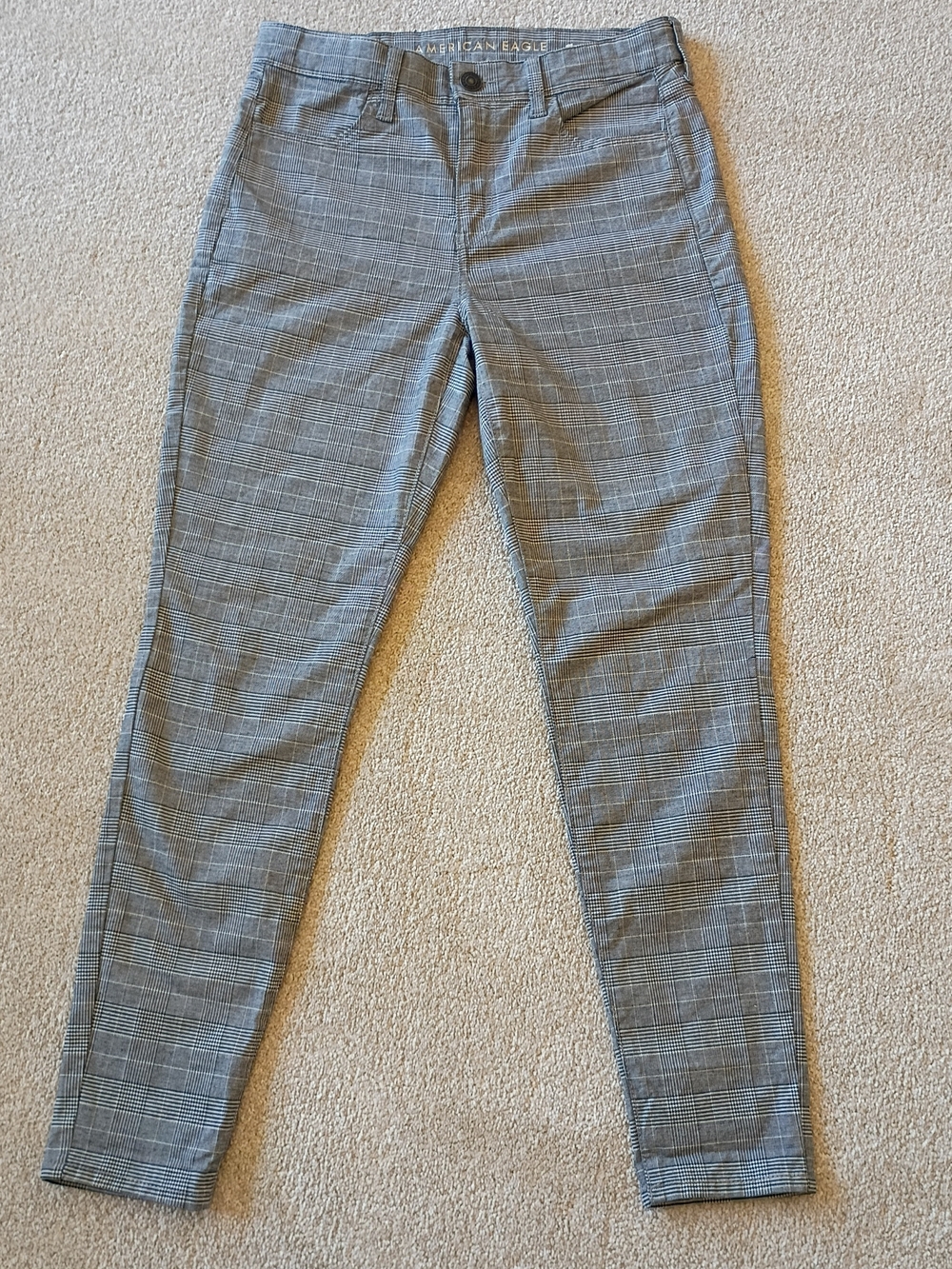 NWOT american Eagle Wome Size 8 Reg Gray Plaid Skinny Stretch High rise Jeggins